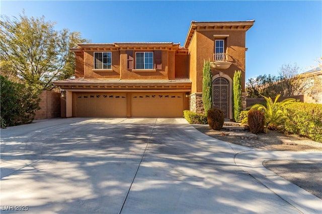 view of front facade featuring a garage