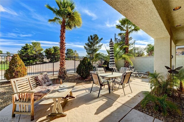 view of patio featuring an outdoor hangout area