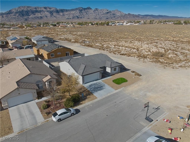 bird's eye view featuring a mountain view