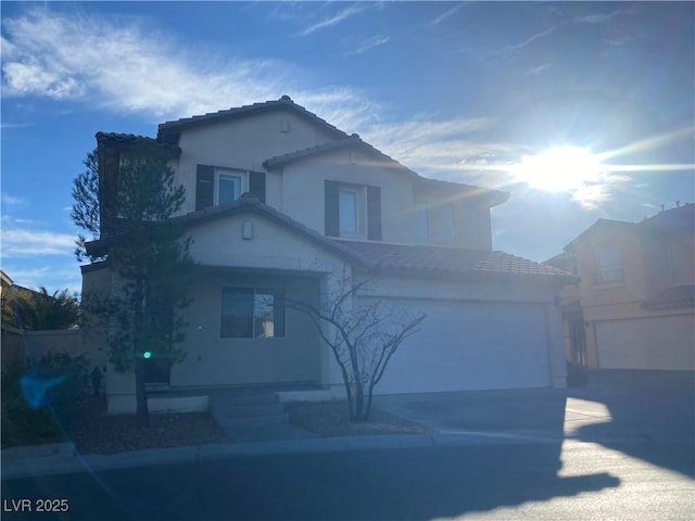 view of front property featuring a garage