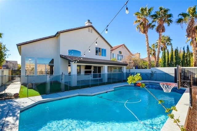 view of swimming pool