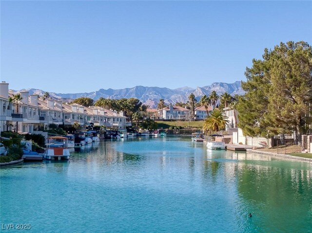 water view with a mountain view