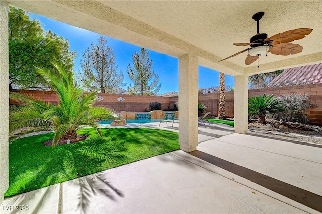 view of patio with ceiling fan