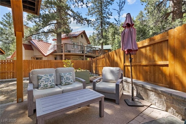 view of patio with outdoor lounge area