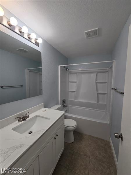 full bathroom featuring shower / bathtub combination, vanity, a textured ceiling, and toilet