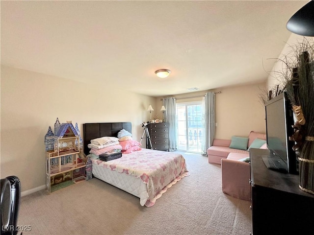 bedroom featuring carpet floors