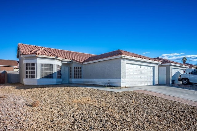 view of front facade with a garage