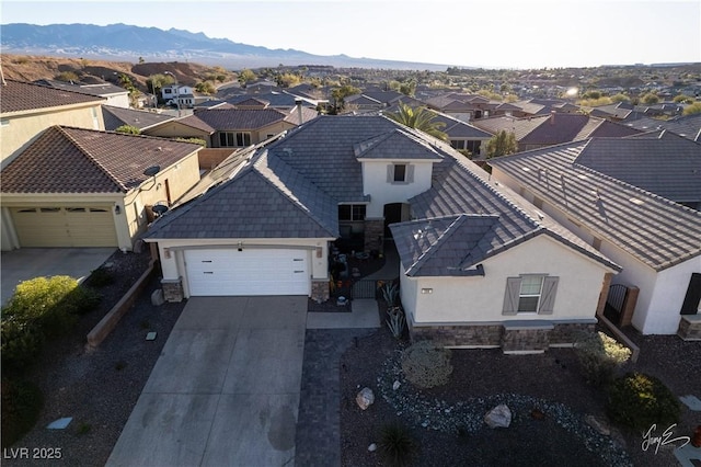 bird's eye view featuring a mountain view