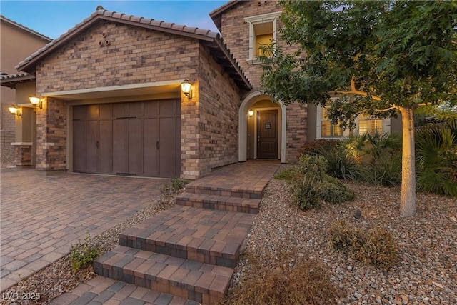 view of front of house with a garage