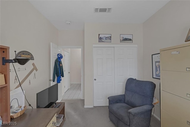 sitting room with light carpet