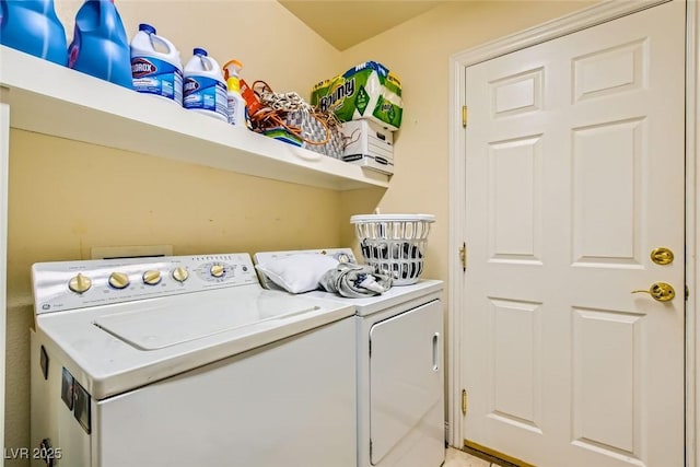 laundry area featuring washer and clothes dryer