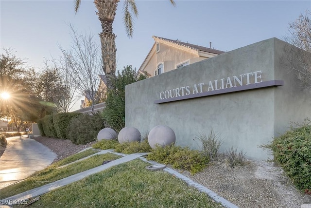 view of community / neighborhood sign