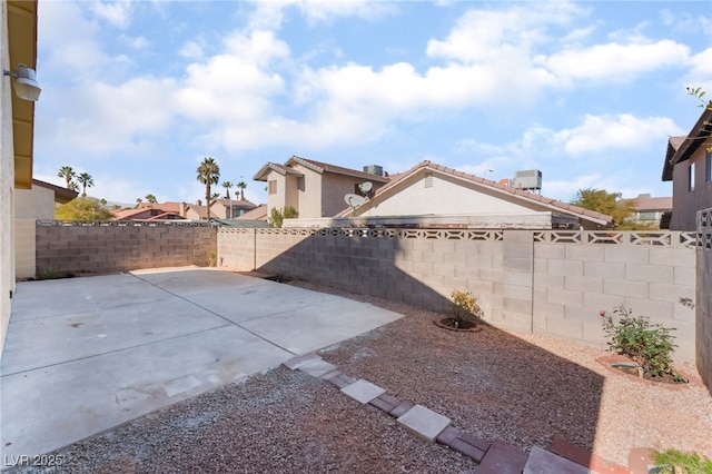 view of yard with a patio