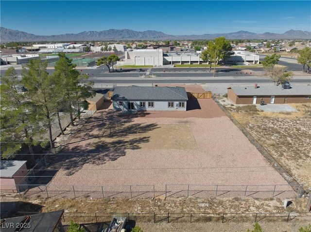 bird's eye view featuring a mountain view