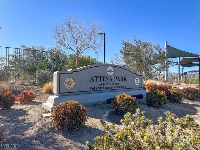 view of community / neighborhood sign