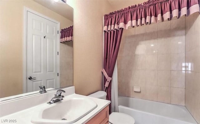 full bathroom featuring toilet, shower / tub combo with curtain, and vanity