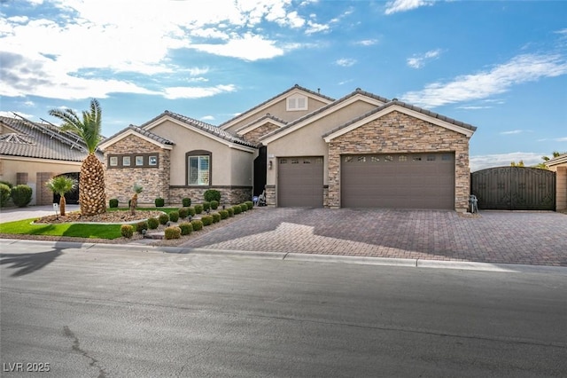 view of front facade featuring a garage