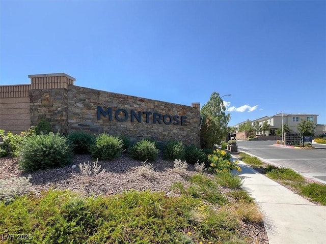 view of community / neighborhood sign