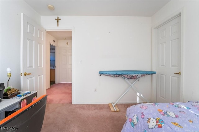 bedroom featuring carpet flooring