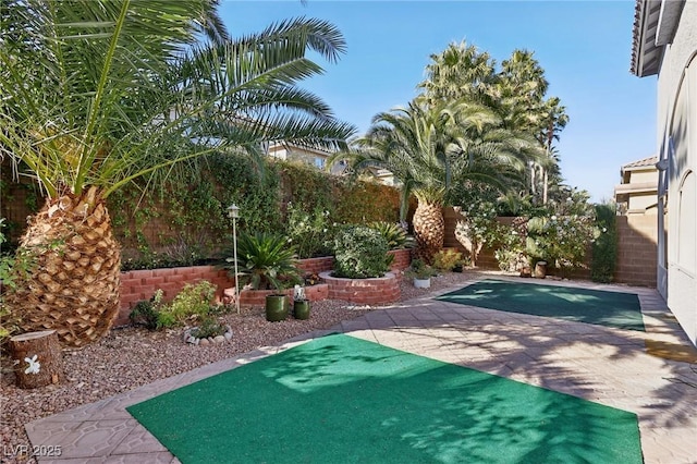 view of property's community featuring a patio