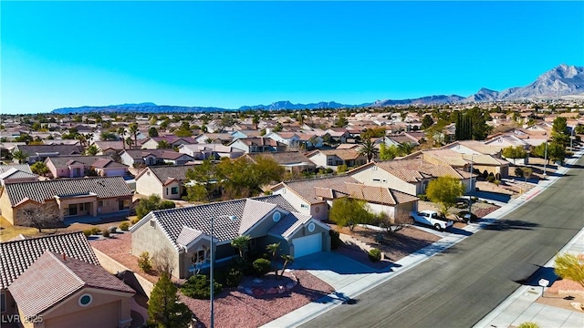 bird's eye view featuring a mountain view