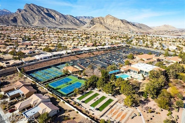 bird's eye view featuring a mountain view