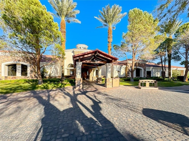 view of mediterranean / spanish-style home