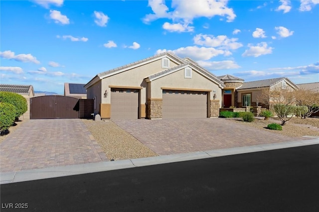 view of front facade with a garage