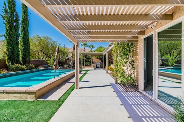 view of patio featuring a pergola