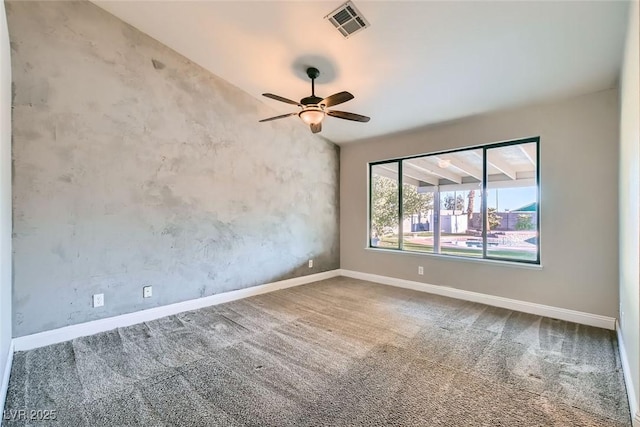 unfurnished room with carpet flooring and ceiling fan