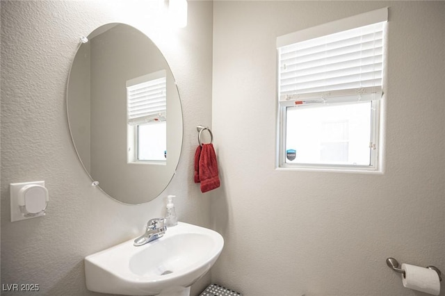 bathroom featuring sink