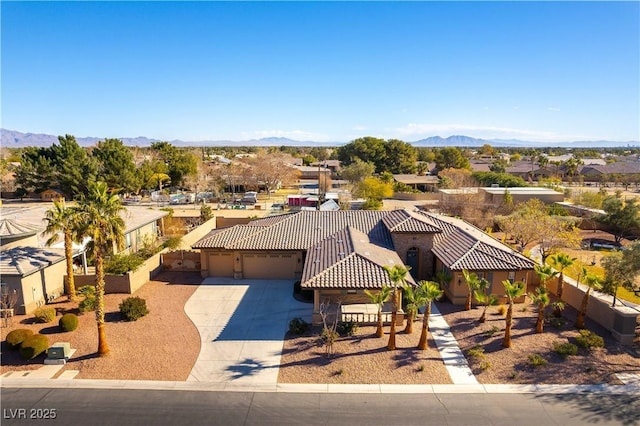 bird's eye view featuring a mountain view