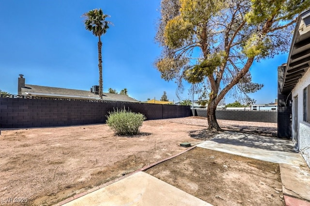 view of yard with a patio