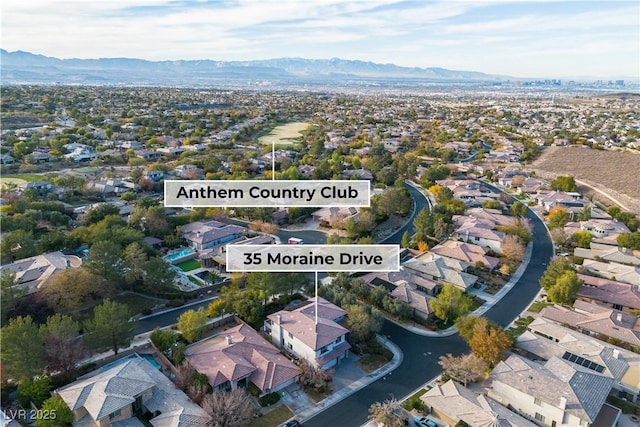 bird's eye view with a mountain view