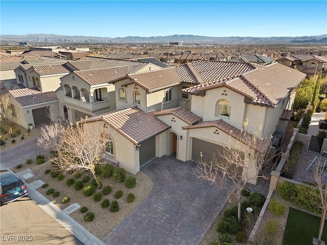 bird's eye view with a mountain view