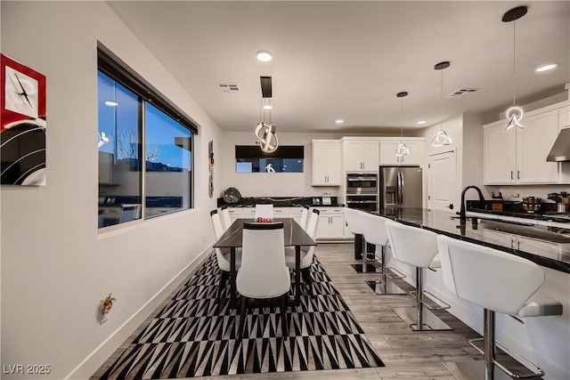 dining area with sink