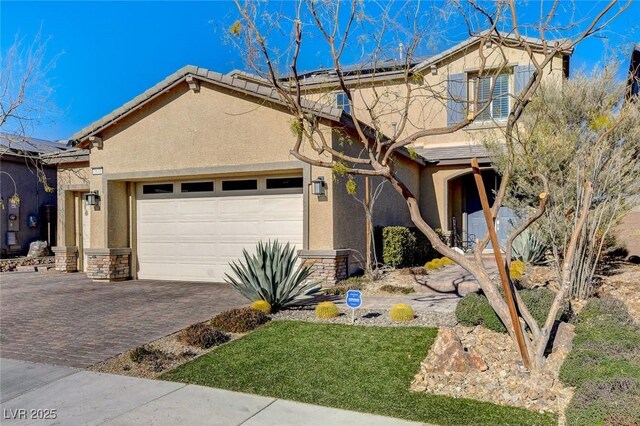 view of front of house featuring a garage