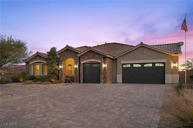 view of front facade featuring a garage