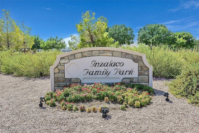 view of community / neighborhood sign