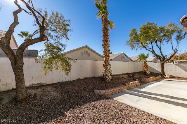 view of yard with a patio