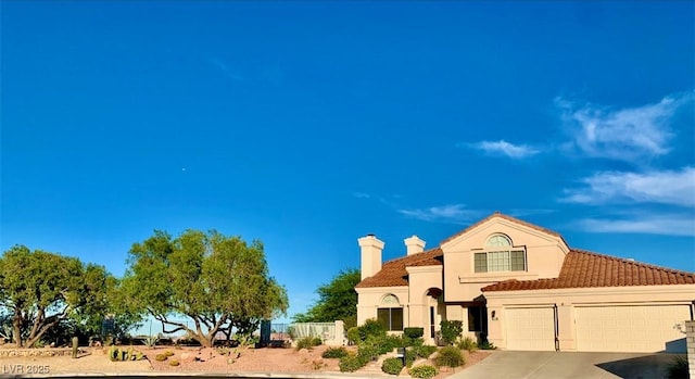 view of front facade featuring a garage