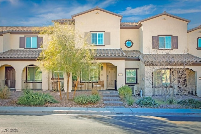 view of mediterranean / spanish-style home