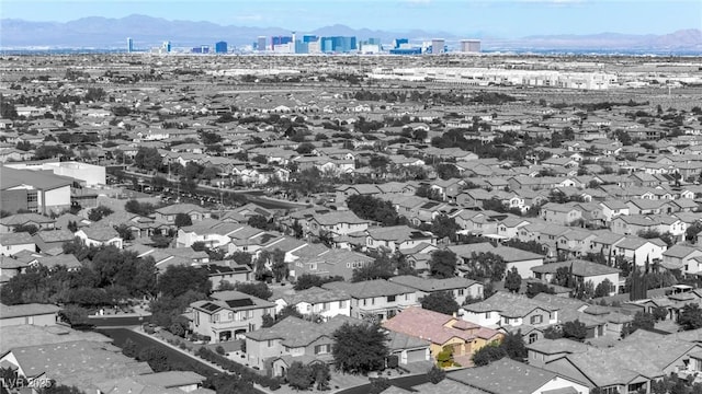 bird's eye view featuring a mountain view