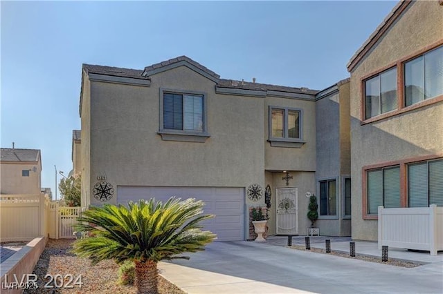 view of front facade featuring a garage