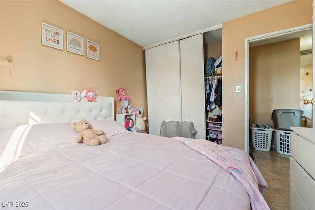 bedroom featuring a closet