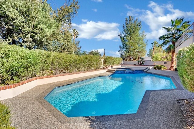 view of swimming pool