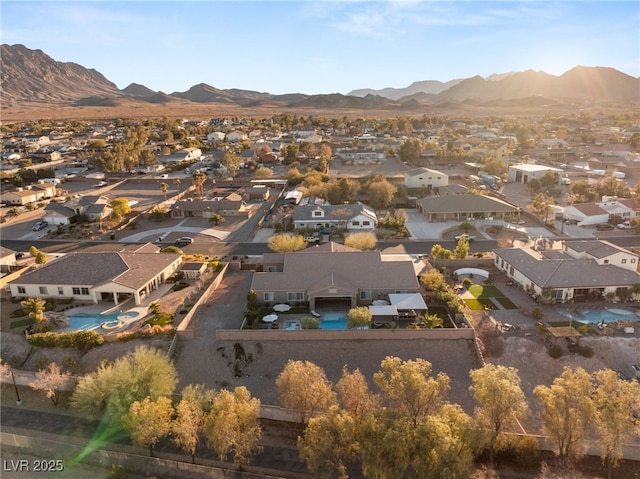 bird's eye view featuring a mountain view