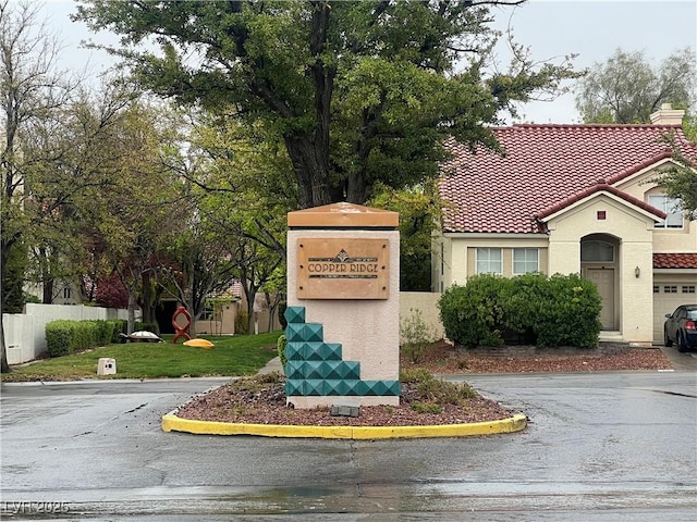 view of community / neighborhood sign