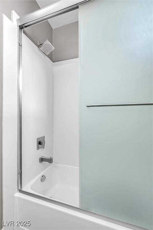 bathroom featuring shower / washtub combination