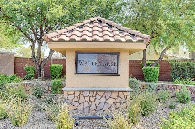 view of community / neighborhood sign